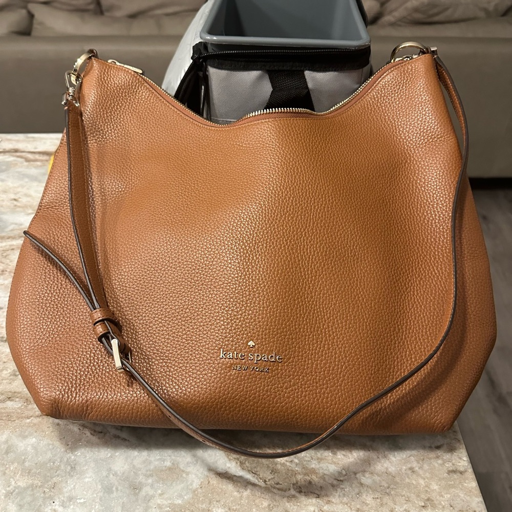 Kate Spade Tan and Gold Crossbody Bag Elegant Design